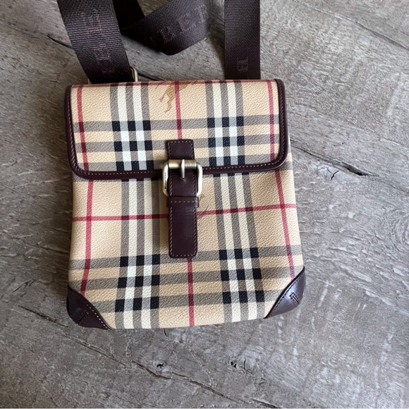 SOLD SOLD SOLD‼️Authentic Burberry Crossbody Bag - Picture 2 of 13